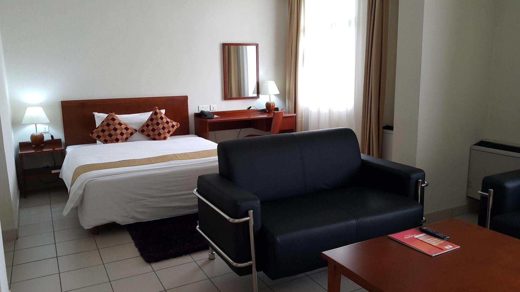 Tinapa Lakeside Hotel Calabar Exteriér fotografie